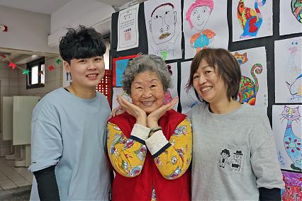 據點服務 l 陪長者走出幽谷　綻放笑容