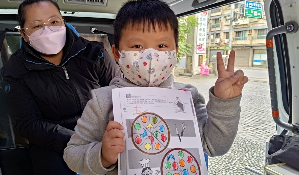  就醫路途遙遠，讓董大哥身心俱疲，幸好有愛心棧，讓他終能喘口氣