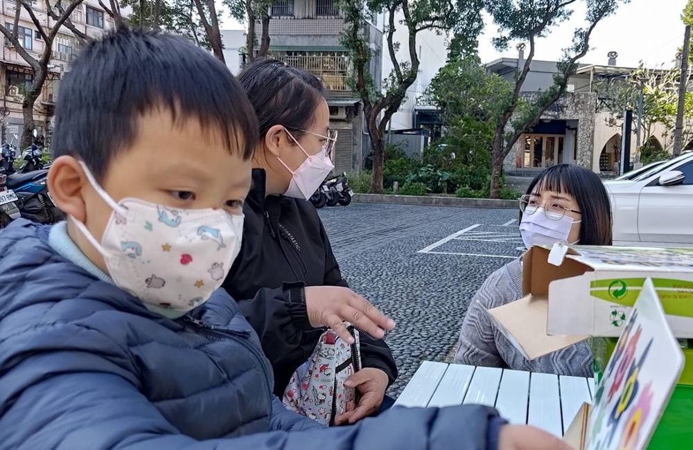  就醫路途遙遠，讓董大哥身心俱疲，幸好有愛心棧，讓他終能喘口氣