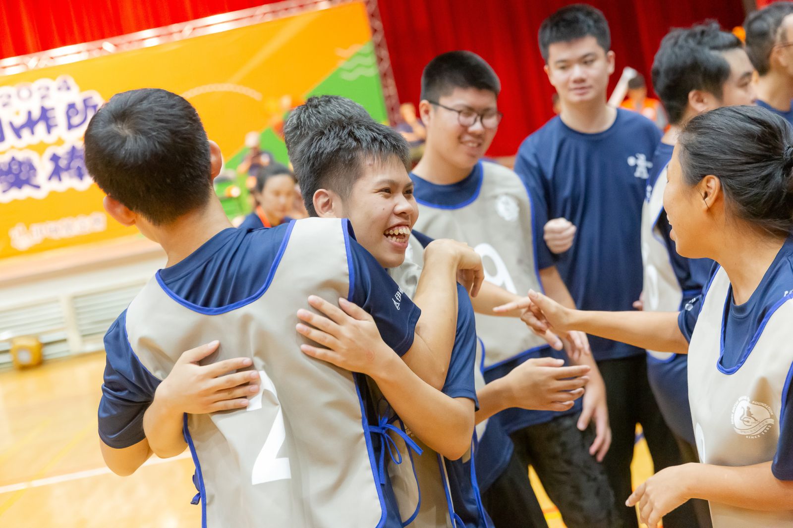 學員們在樂樂棒球比賽中，體會團隊合作的美好