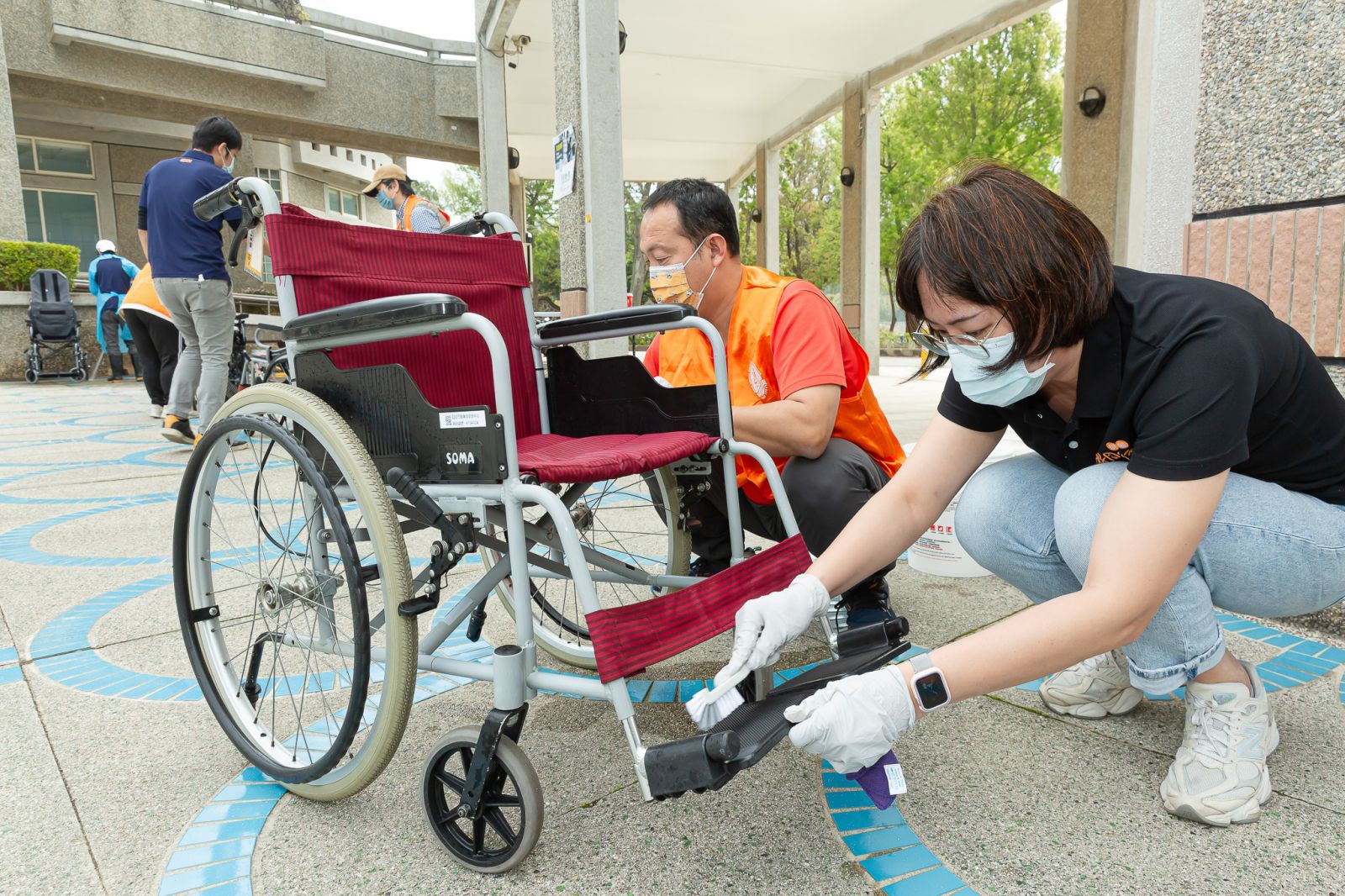 亮晶晶的輪椅，讓戴媽媽使用更安全，生活更有尊嚴。