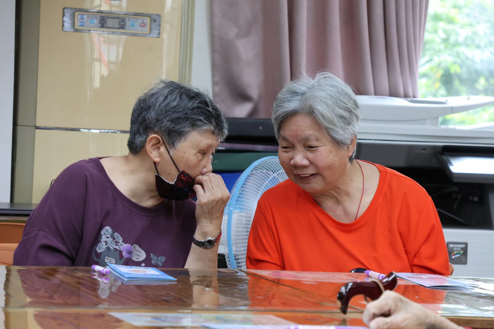 和朋友一起做運動、一起聊聊天，生活不無聊。